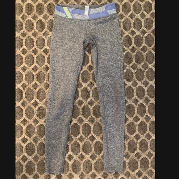 Ivivva grey leggings - Picture 1 of 2